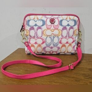 Like New!Coach Tablet Signature Jacquard Multicolor Crossbody bag